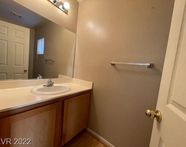 1457 Morro Creek Street - Photo Thumbnail 12