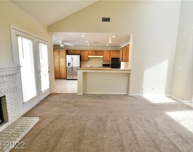 2929 Bridge Creek Street - Photo Thumbnail 9