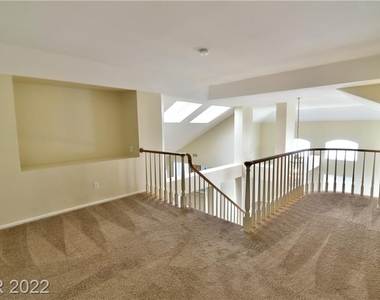 2929 Bridge Creek Street - Photo Thumbnail 12