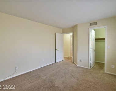 2929 Bridge Creek Street - Photo Thumbnail 15