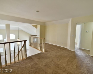 2929 Bridge Creek Street - Photo Thumbnail 11