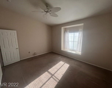 4930 Black Bear Road - Photo Thumbnail 7