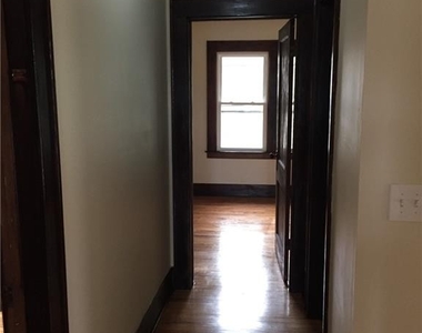 215 Willis Avenue - Photo Thumbnail 12