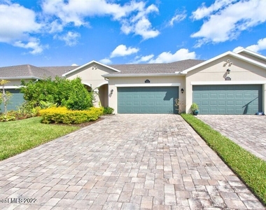 7563 Loren Cove Drive - Photo Thumbnail 0