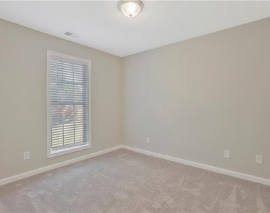 3974 Riverside Parkway - Photo Thumbnail 21