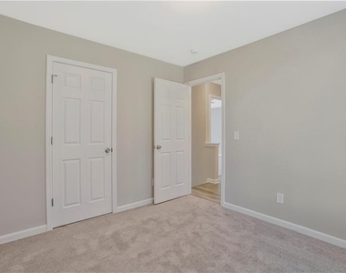 3974 Riverside Parkway - Photo Thumbnail 22