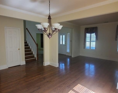 9109 Roundbluff Road - Photo Thumbnail 2