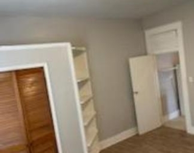 1138 W Ashby Pl - Photo Thumbnail 13