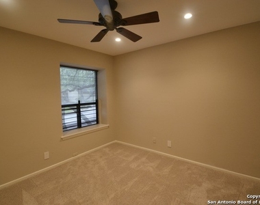 15610 Partridge Trail - Photo Thumbnail 12