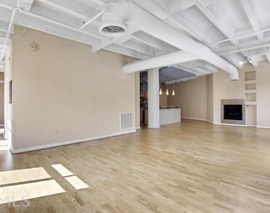 805 Peachtree St Ne  #105 - Photo Thumbnail 21