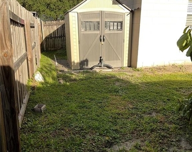 2338 Meadowbrook Street - Photo Thumbnail 20