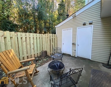 1401 Wedgewood Ct - Photo Thumbnail 19