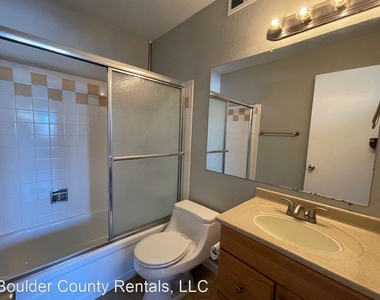 5122 Williams Fork Trail Apt 207 - Photo Thumbnail 15