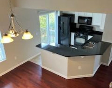 7325 Cayman Lane - Photo Thumbnail 9