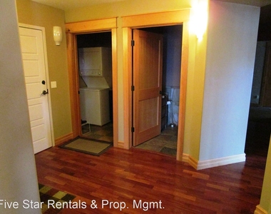 645 Woodland Place #10 - Photo Thumbnail 3