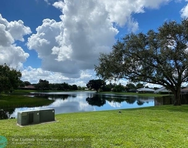 9470 Live Oaks Place - Photo Thumbnail 16