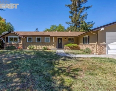 2834 San Carlos Dr - Photo Thumbnail 0