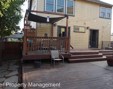 1125 Se Clatsop St - Photo Thumbnail 2