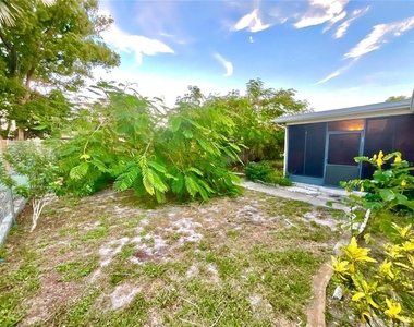 1132 Greenlea Drive - Photo Thumbnail 11