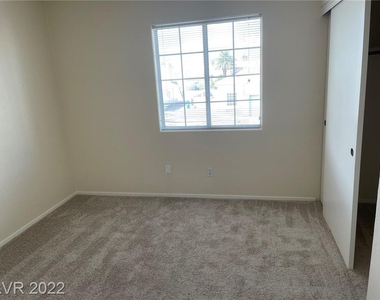 7121 Grand Castle Way - Photo Thumbnail 23