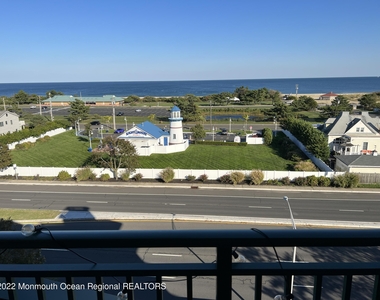 422 Ocean Boulevard - Photo Thumbnail 0