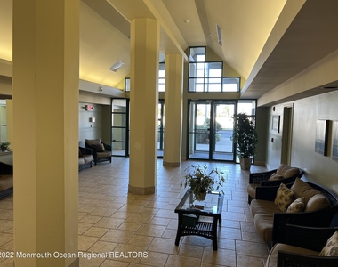 422 Ocean Boulevard - Photo Thumbnail 13