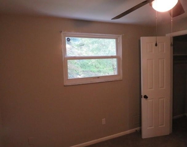 1447 Maple Dr - Photo Thumbnail 14