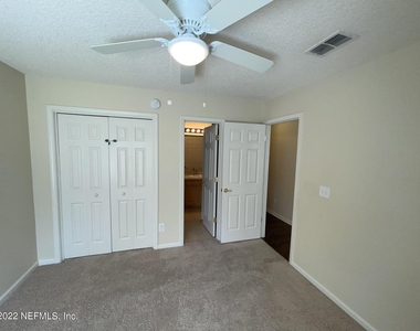 2493 Brook Park Way - Photo Thumbnail 16