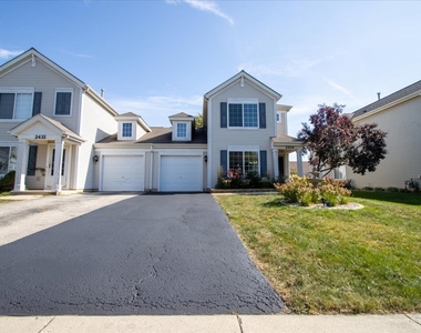 2434 Roxbury Lane - Photo Thumbnail 1