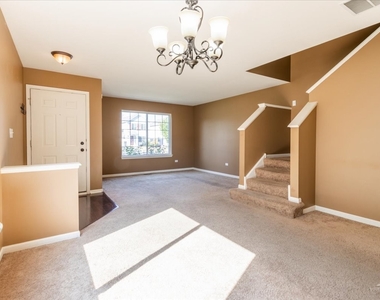 2434 Roxbury Lane - Photo Thumbnail 6