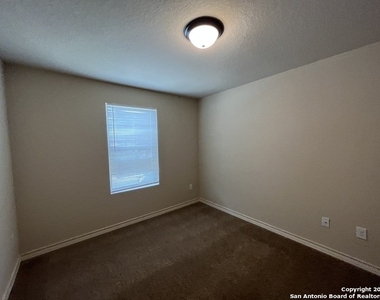 6534 Marcel Way - Photo Thumbnail 20