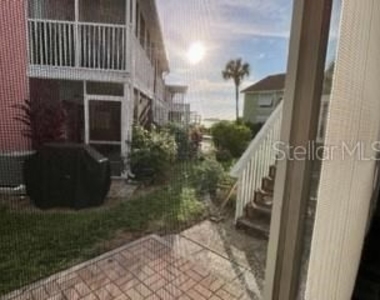 3747 42nd Way S #e - Photo Thumbnail 2