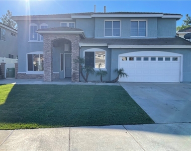 39689 Tamarisk Street - Photo Thumbnail 0