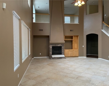 39689 Tamarisk Street - Photo Thumbnail 8