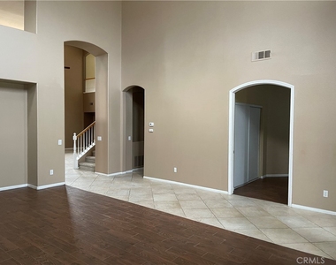 39689 Tamarisk Street - Photo Thumbnail 3