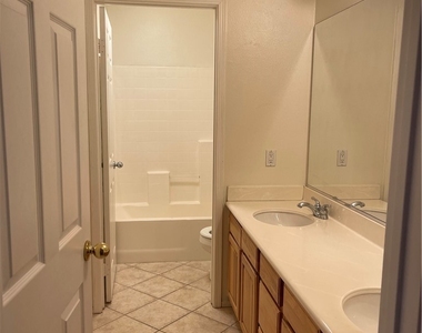 39689 Tamarisk Street - Photo Thumbnail 23