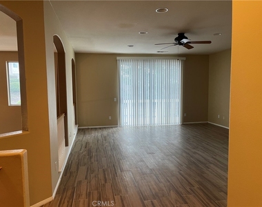 39689 Tamarisk Street - Photo Thumbnail 15