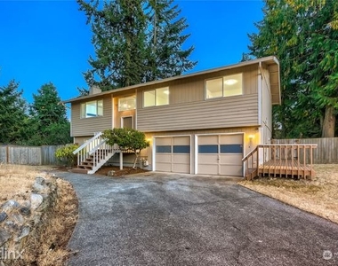 2613 Glacier Court - Photo Thumbnail 1