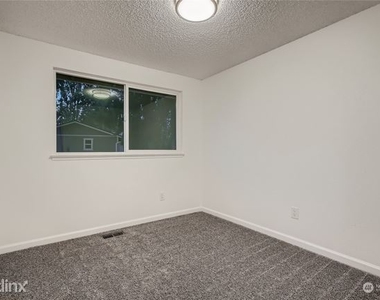 2613 Glacier Court - Photo Thumbnail 14