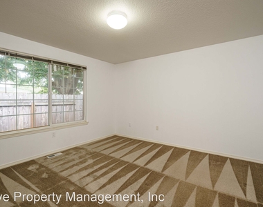 8417 Ne 55th Street - Photo Thumbnail 21