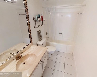 13499 Biscayne Blvd - Photo Thumbnail 8