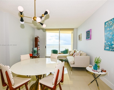 2475 Brickell Ave - Photo Thumbnail 8