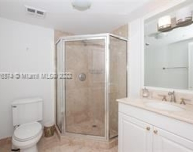 20201 E Country Club Dr Apt 1802 - Photo Thumbnail 10