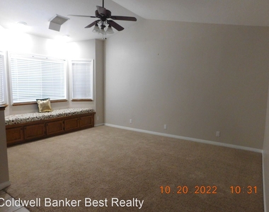 1109 Denise Ave - Photo Thumbnail 3