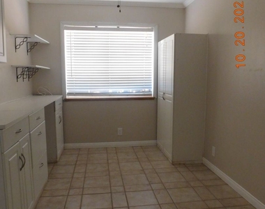 1109 Denise Ave - Photo Thumbnail 7