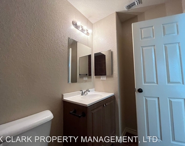 6314 Attucks Ln - Photo Thumbnail 20