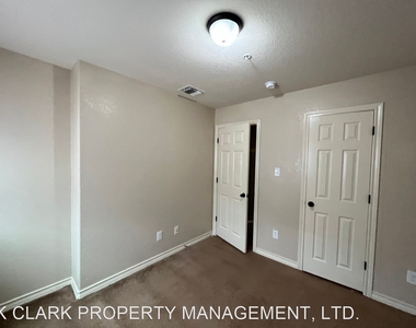 6314 Attucks Ln - Photo Thumbnail 23