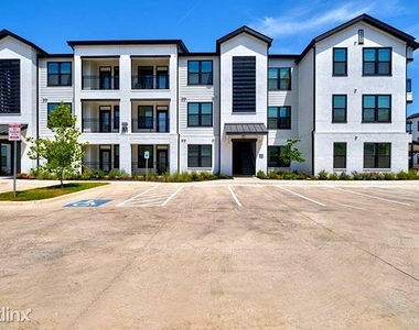 4003 N Loop 1604 W - Photo Thumbnail 0