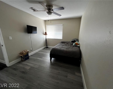 7016 Copperleaf Drive - Photo Thumbnail 5