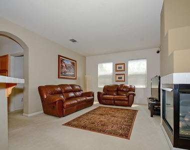 842 Basking Ln - Photo Thumbnail 2